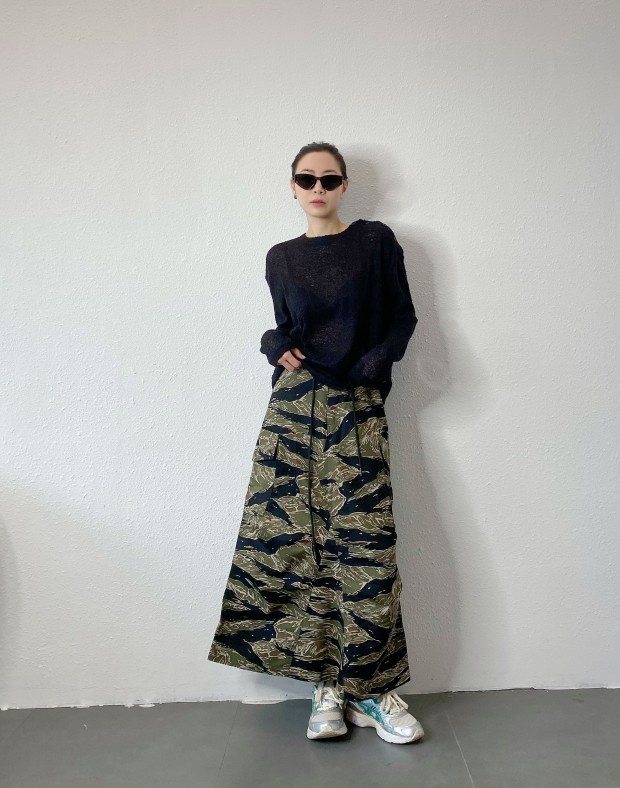 Black Button Up Shoulder Knit #250321